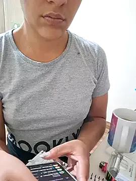 euahotmarii20 on StripChat