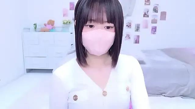 Im_Yu-na on StripChat