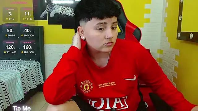 isabeautyx19 on StripChat