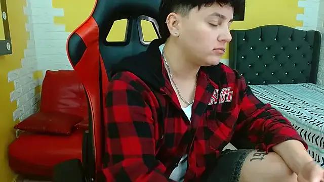 isabeautyx19 on StripChat