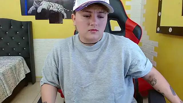 isabeautyx19 on StripChat