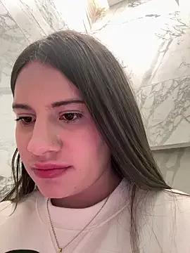 Freechat Isabella21_ on StripChat