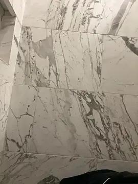 Freechat Isabella21_ on StripChat