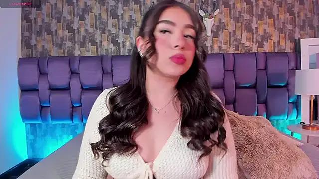 IsabellaAnngel on StripChat