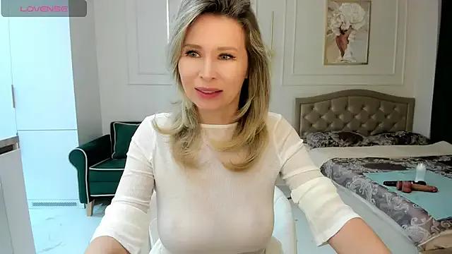 Jolie_Ozolla on StripChat