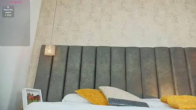 Julietaa_Miller on StripChat