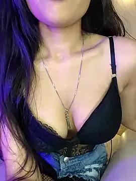 KARISHMA-STRIP on StripChat