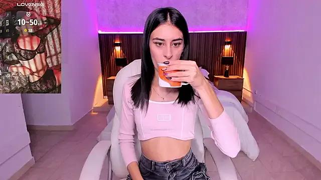 karlaa_james on StripChat