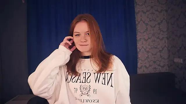 KarlynGow — Hot kiss for your lips