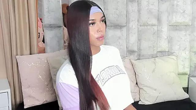 karol_noa on StripChat