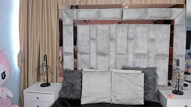 karol_noa on StripChat