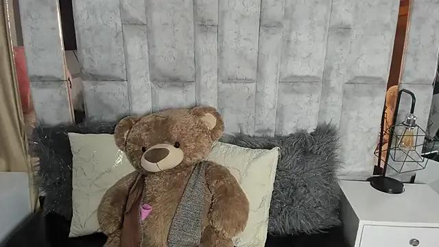 karol_noa on StripChat