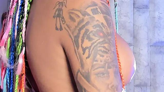 karol_noa on StripChat