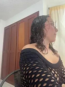 Kay_LustyWife on StripChat