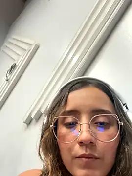 Kay_LustyWife on StripChat