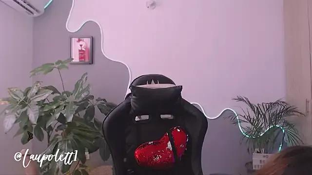 LauPolett on StripChat