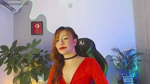 LauPolett on StripChat