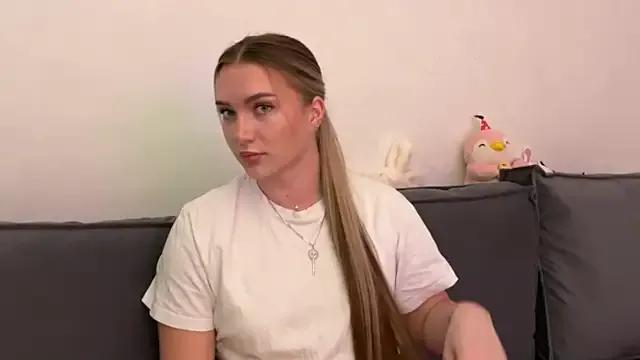 Private LouraStalter on StripChat