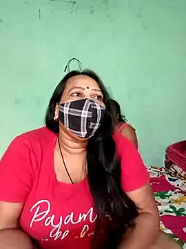 LoveOnStream on StripChat