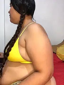 luisahot_9727 on StripChat