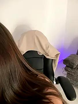 Megan_lu2 on StripChat