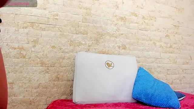 Freechat mia_roldan_ on StripChat