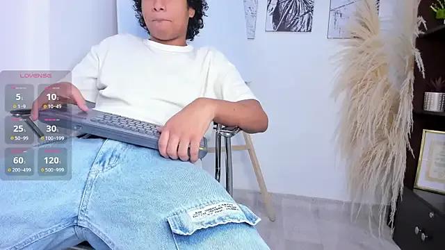 Freechat Miriam_milf on StripChat