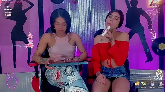 Freechat nickyminach_ on StripChat