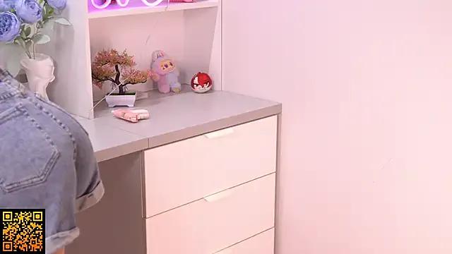 norakisses on StripChat