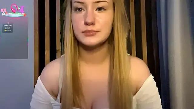 PandaFluff on StripChat