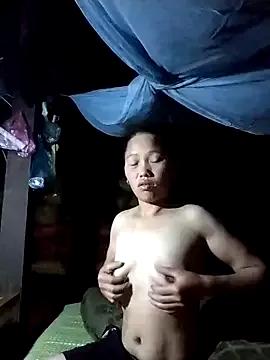 PhamPm70 on StripChat