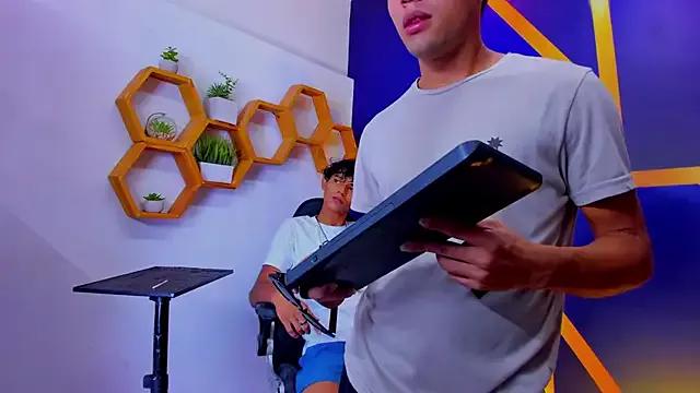 Play_boys_Hot2 on StripChat