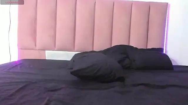 PrettyLuxe on StripChat