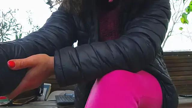 PublicMellyBigLabia on StripChat