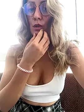 Freechat Puzdosia on StripChat