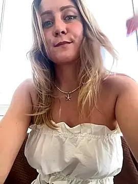 Freechat Puzdosia on StripChat