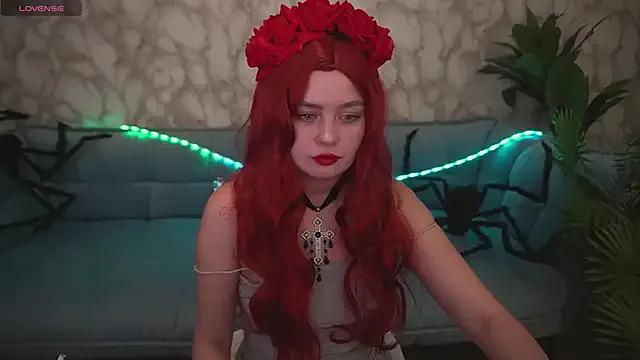 Freechat RedDoll_ on StripChat