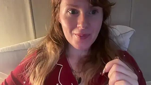 redheadrosie69 on StripChat