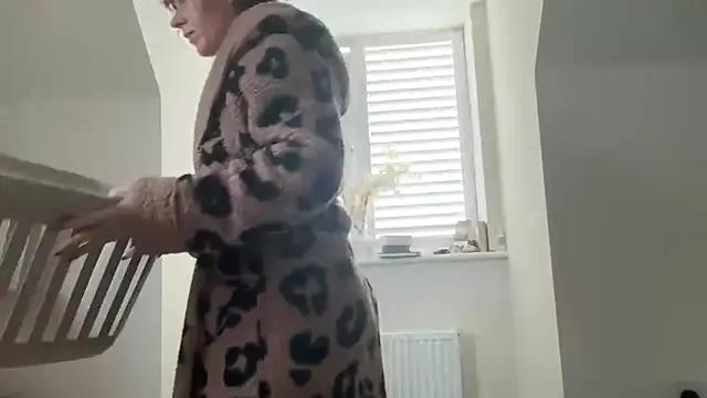 redheadrosie69 on StripChat