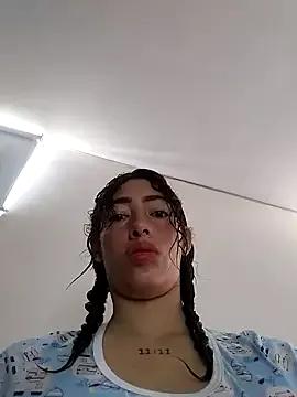 roxyrougee on StripChat