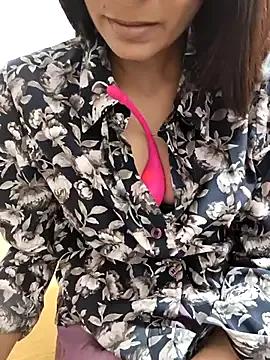 Freechat Shalu_G on StripChat
