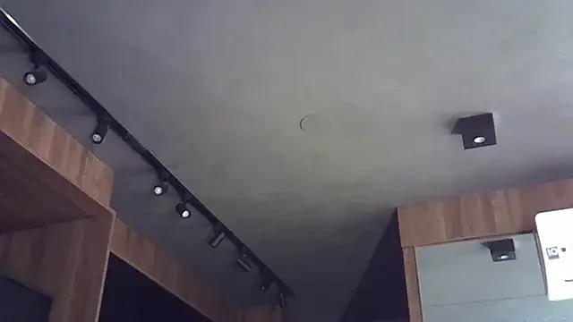 Freechat SkinnyKitten on StripChat