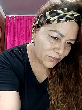 SluttyMilf79 on StripChat