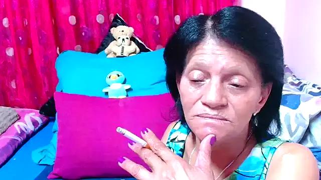 SLUTTYROXY on StripChat