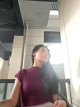 so-linger on StripChat