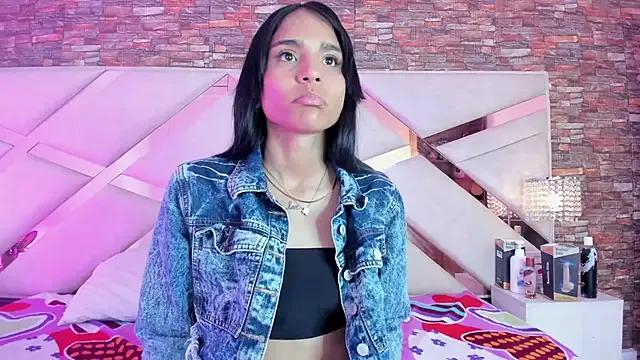 sophie_pariss on StripChat