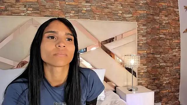 sophie_pariss on StripChat