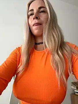 streetdoll on StripChat