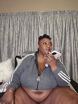 ThickianaRider on StripChat