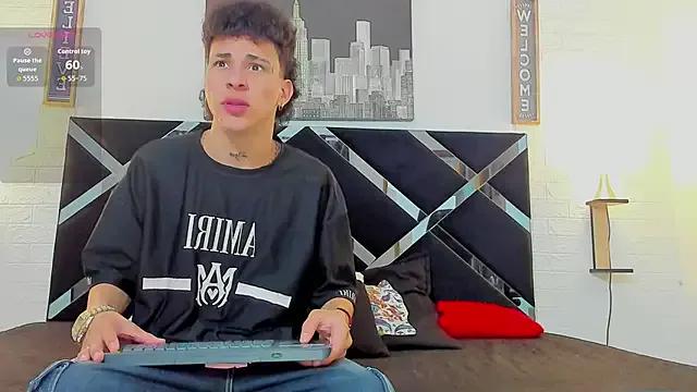 toyboys1 on StripChat